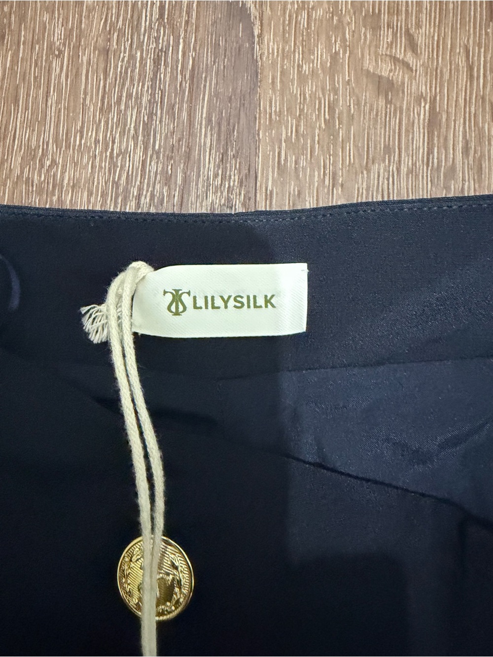 LILYSILK Mulberry Silk Sailor High-Rise Shorts Navy Size 6 - Picture 2 of 8